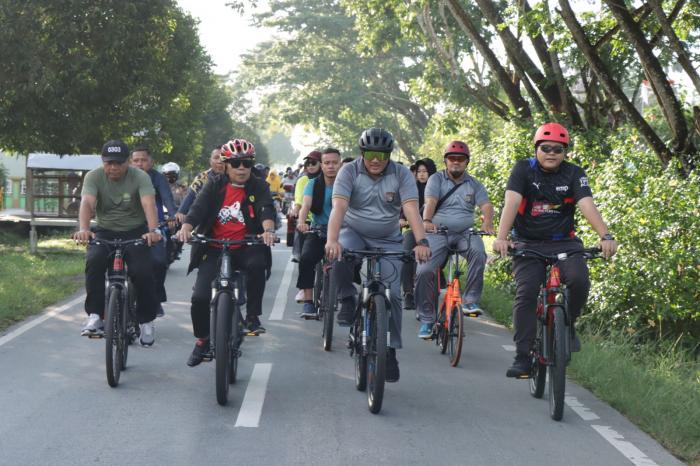 Sambut Hari Bhayangkara ke-76, Polres Meranti Gelar Fun Bike dan Olahraga Bersama