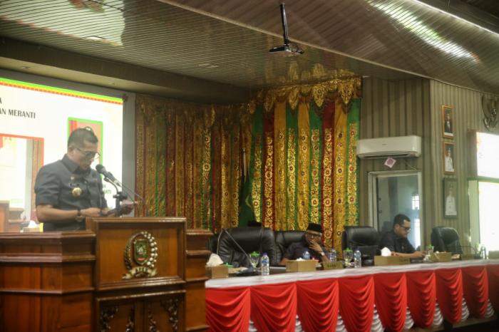 Paripurna Penyampaian Ranperda, Bupati Meranti Harapkan Dukungan DPRD