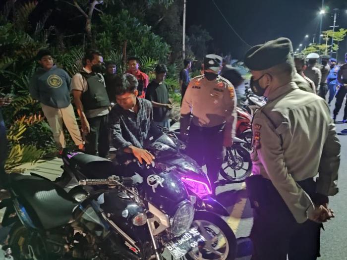 Jaga Kamtibmas, Polisi Lakukan Patroli Blue Light di Seputaran Selatpanjang