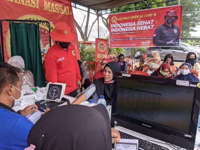 BIN dan Kanwil Kemenkumham Riau Gelar Vaksinasi Untuk Warga Binaan Rutan Kelas I Pekanbaru
