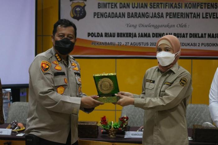Polda Riau Kirim Peserta Uji Sertifikasi Pengadaan Barang dan Jasa Pusdiklat Nasional
