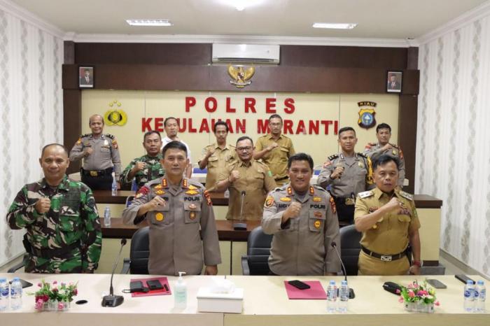 Gelar Rakor, Dir Polairud Polda Riau Bersama Wabup dan Kapolres Bahas Evaluasi Vaksinasi Merdeka 