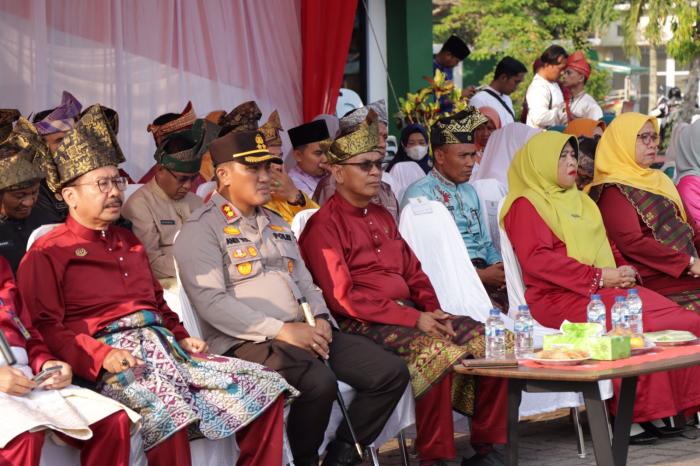 Ikut Upacara Peringatan Hari Jadi Riau ke-65, Kapolres Meranti : Semoga Riau Makin Unggul dan Masyarakat Sejahtera