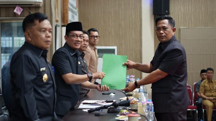 Fraksi DPRD Sampaikan Pandangan Umum Terhadap Dua Ranperda Usulan Pemkab