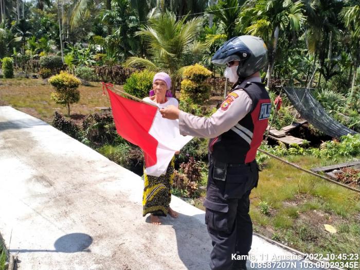 Sambut HUT RI ke-77, Polsek Rangsang Himbau Masyarakat Segera Pasang Bendera Merah Putih