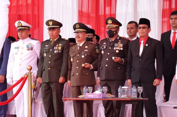 Kapolres Ikuti Upacara Peringatan Detik-detik Proklamasi Kemerdekaan RI ke-77 di Kantor Bupati
