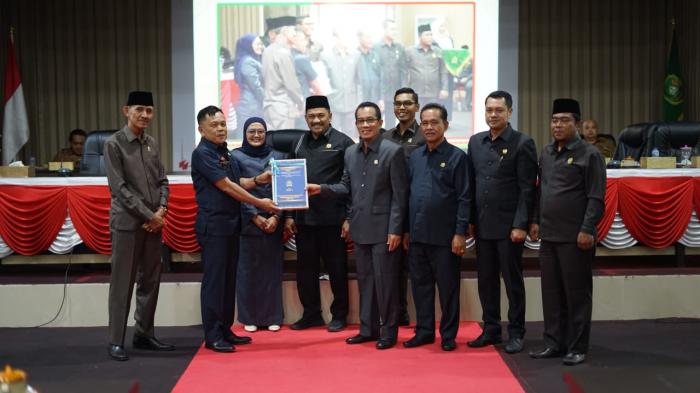 Wabup Sampaikan Pendapat Bupati Meranti Terhadap Pandangan Fraksi DPRD