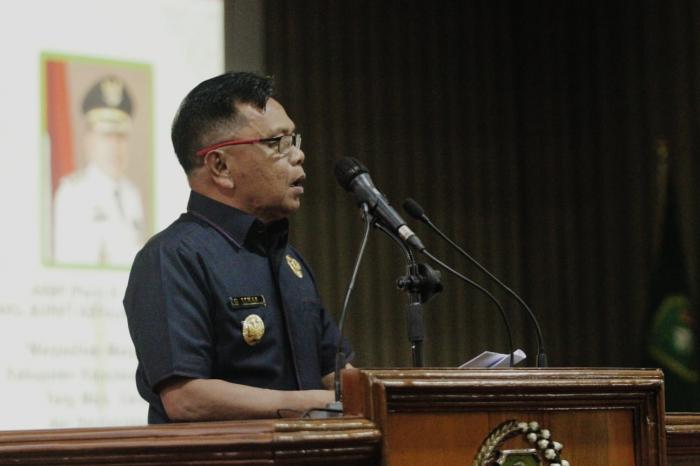 Wabup Asmar Sampaikan Pendapat Bupati Terhadap Ranperda Inisiatif DPRD Meranti
