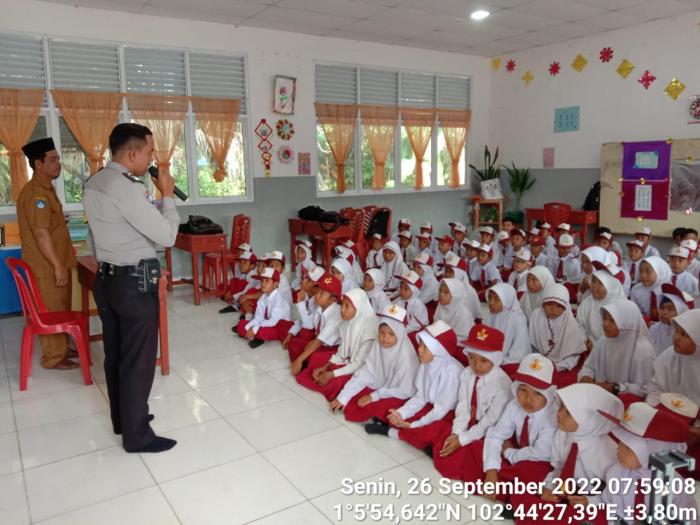 Polsek Rangsang Gelar Police Go to School, Siswa Diberi Penyuluhan dan Berbagai Edukasi