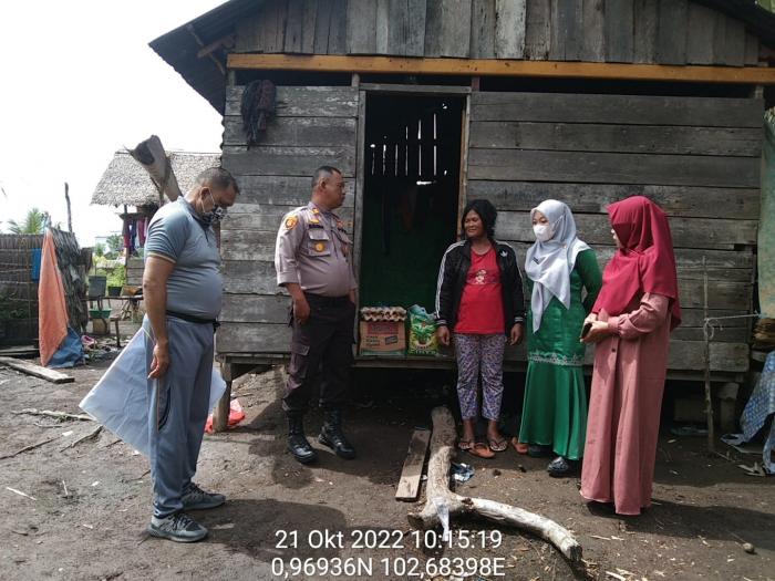 Jumat Barokah, Polsek Tebingtinggi Salurkan Bantuan Sembako Bagi Warga Kurang Mampu