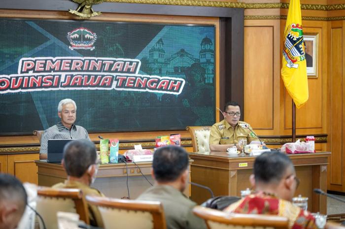 Jalin Kerjasama Urusan Pemerintahan, Bupati Meranti Temui Gubernur Jateng