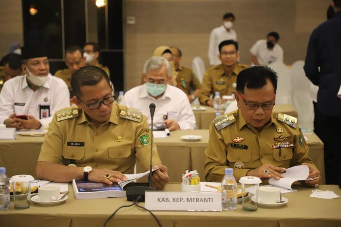 Bupati dan Wabup Rakor Bersama Menko PMK dan Gubri