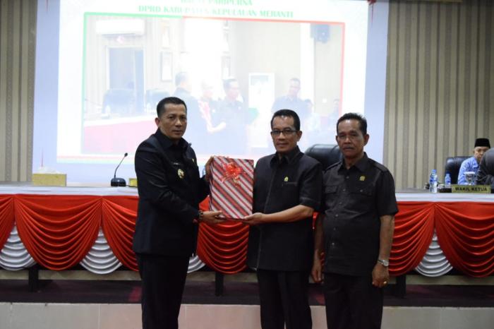 DPRD Gelar Paripurna, Bupati Sampaikan Nota Keuangan RAPBD 2023