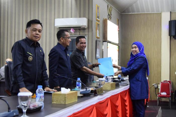 Fraksi DPRD Sampaikan Pandangan Umum Terhadap RAPBD Tahun 2023