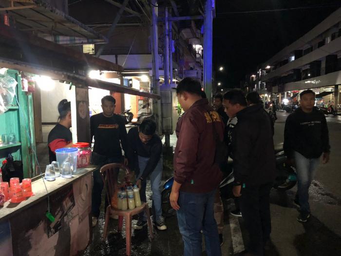 Operasi Pekat Lancang Kuning 2022 di Meranti, Polisi Sita Puluhan Botol Tuak