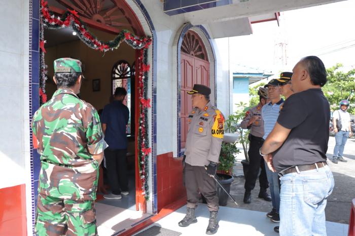Patroli "BerSaMa", Kapolres Meranti Cek Pospam dan Pelaksanaan Ibadah Natal 2022