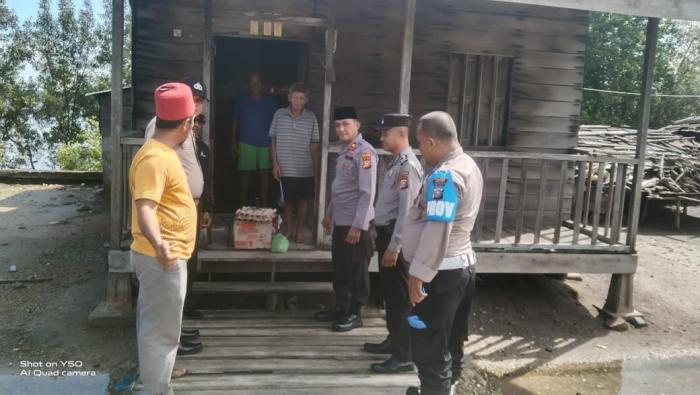 Kamis Barokah, Polsek Merbau Kembali Sambangi dan Bantu Warga Kurang Mampu
