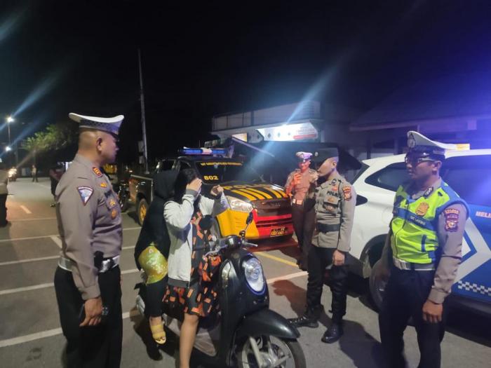 Polisi Meranti Patroli Blue Light Cipta Kondisi Operasi Pekat Lancang Kuning 2022