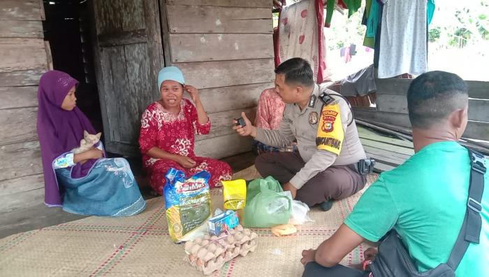 Polsek Tebingtinggi Berikan Bantuan Alat Bantu Dengar buat Rodiah