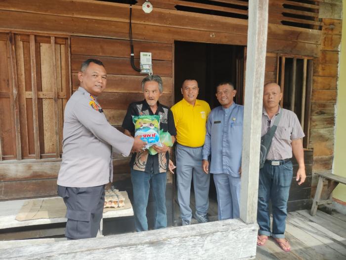 Jumat Barokah, Polsek Tebingtinggi Kembali Berikan Bantuan kepada Warga Kurang Mampu