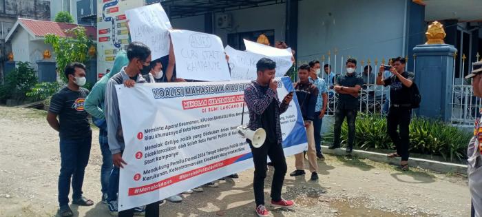 Tolak Kedatangan Anies Ke Riau, Mahasiswa Gelar Aksi Demo 