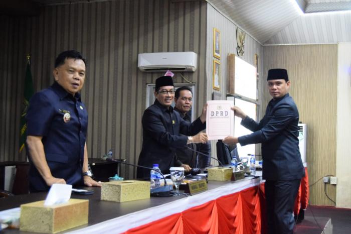 Gelar Rapat Paripurna, DPRD Meranti Sampaikan Laporan Ranperda Pengakuan dan Perlindungan Masyarakat Hukum Adat