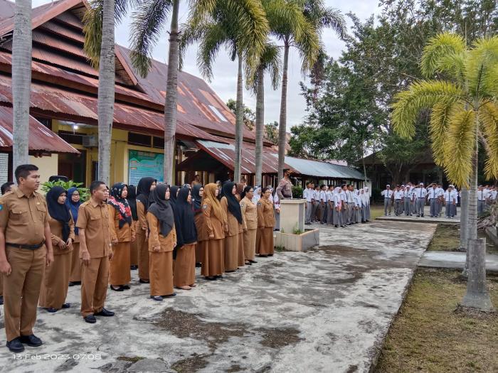 Jadi Irup Apel Senin, Pju dan Polsek Jajaran Polres Meranti Sampaikan Pesan Tertib Berlalulintas