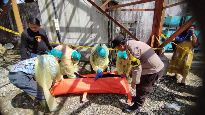Ditemukan Pria Meninggal Dunia Dalam Area Pagar Tower XL Duri