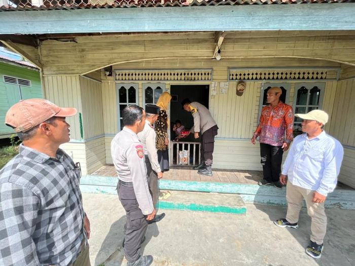 Kamis Barokah, Polsek Merbau Ulurkan Bantuan buat Kaum Dhuafa dan Balita Stunting