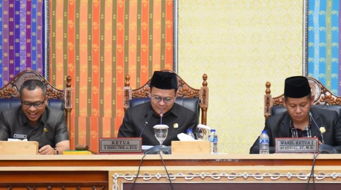 Rapat Paripurna DPRD Bengkalis, Ini Jawaban Bupati Terhadap Pandangan Umum Fraksi - Fraksi