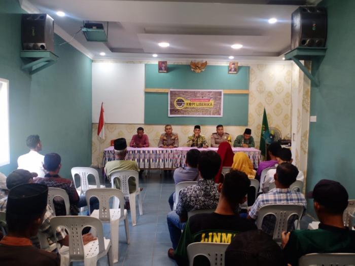 Polsek Rangsang Gelar Giat Kopi Liberika dan Salurkan Bansos buat Balita Stunting