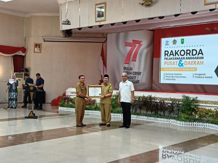 Kepulauan Meranti dapat Penghargaan Terbaik Kedua Pengelolaan DAK Fisik 2022