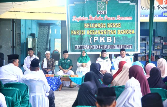 Plt Bupati Asmar Buka Puasa Bersama Keluarga Besar PKB Meranti