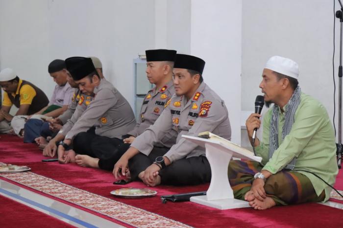 Kapolres Meranti Bersama Jajaran dan Bhayangkari Peringati Nuzul Quran 1444 Hijriyah