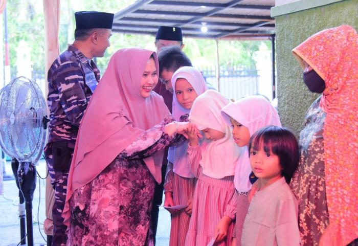 Bupati Kasmarni Santuni Anak Yatim dan Kaum Duafa di Mandau