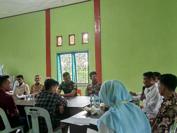 Babinsa Koramil 02/Tebingtinggi Ikuti FKP Pendataan Awal Regsosek di Desa Sokop
