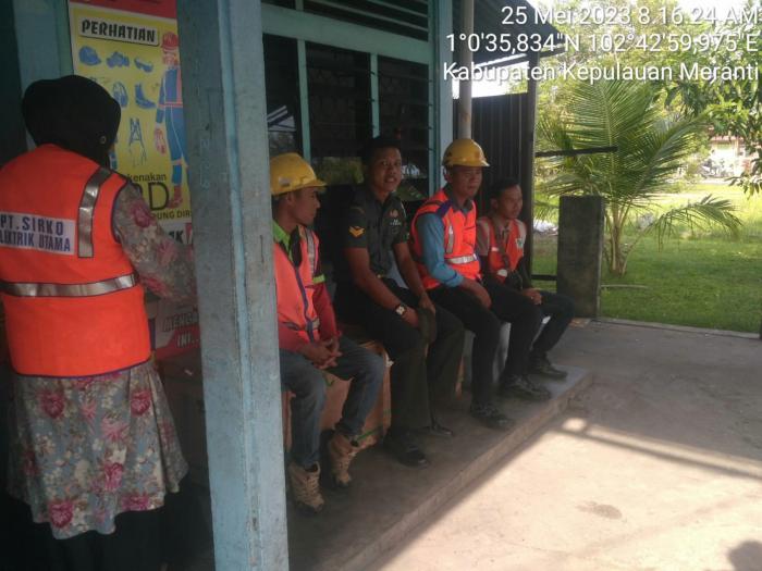 Babinsa Koramil 02/Tebingtinggi Lakukan Komsos Dengan Warga Kedabu Rapat