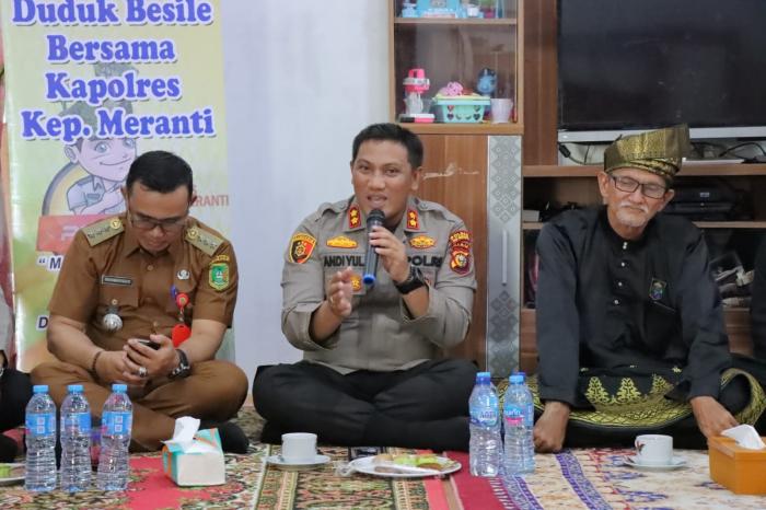 Kapolres Duduk Besile dengan Ketua LAM dan Masyarakat Merbau