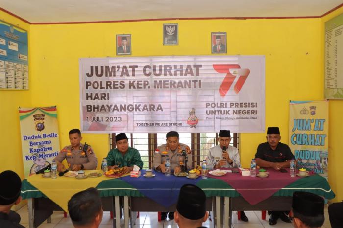 Jumat Curhat Bersama Pemdes Banglas dan Forum RT-RW, Ini yang Dibahas Kapolres Meranti