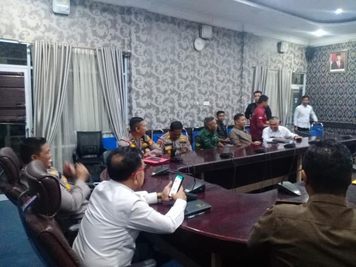 Babinsa Koramil 02/Tebingtinggi Sertu Pardin Paramay Ikuti Rakor dan Anev Karhutla