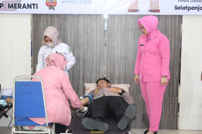 Peringati Hari Bhayangkara ke-77, Polres Meranti Bersama Bhayangkari dan RSUD Gelar Donor Darah