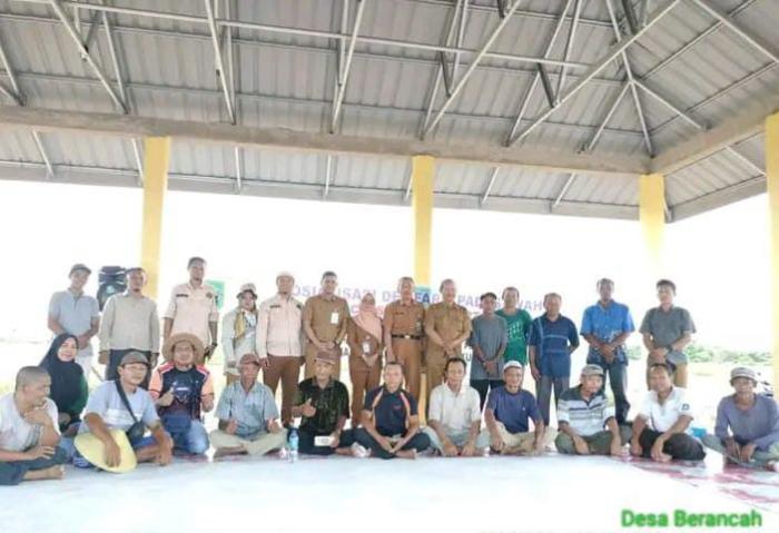 Tingkatkan Hasil Produksi, Demfarm Cluster Riau Sosialisasi Kepada Petani di Desa Berancah