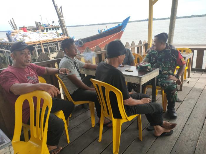 Rajut Silaturahmi Dengan Warga Binaan, Babinsa Koramil 02/Tebing Tinggi Serma Endra Laksanakan Komsos 