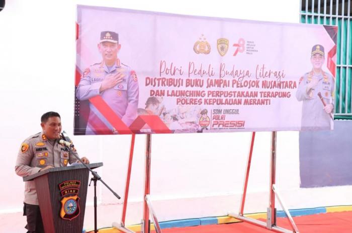 Program Polri Peduli Budaya Literasi, Kapolres Meranti Resmikan Pustaka Apung