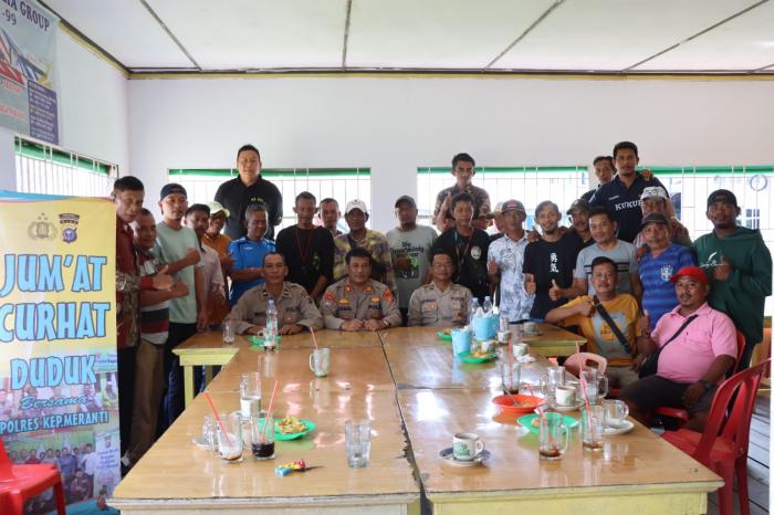 Jumat Curhat, Polres Meranti Sampaikan Himbauan Kamtibmas serta Tampung Aspirasi Porter dan BOT