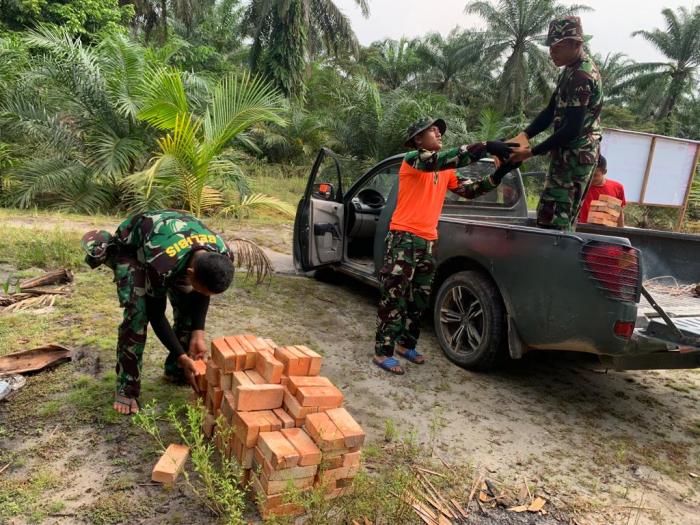 Material Bedah Rumah Nurhayati Sudah Tiba di Desa Boncah Mahang