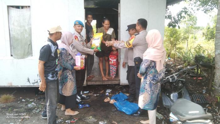 Curahkan Perhatian Terhadap Penderita Stunting, Sobat Kamis Barokah Polsek Merbau kembali Salurkan Bantuan
