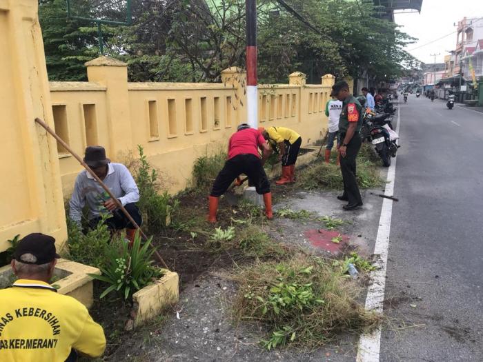 Babinsa Serda Darwono Sihotang Ajak Warga Binaan Goro