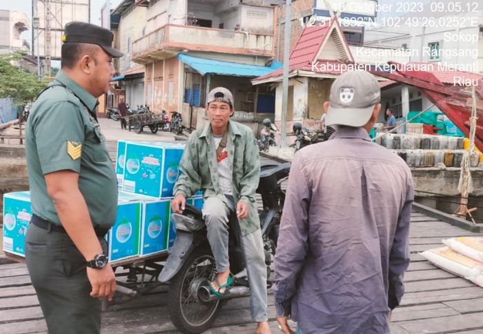 Babinsa Serma Agus WP Lakukan Sosialisasi di Desa Sokop