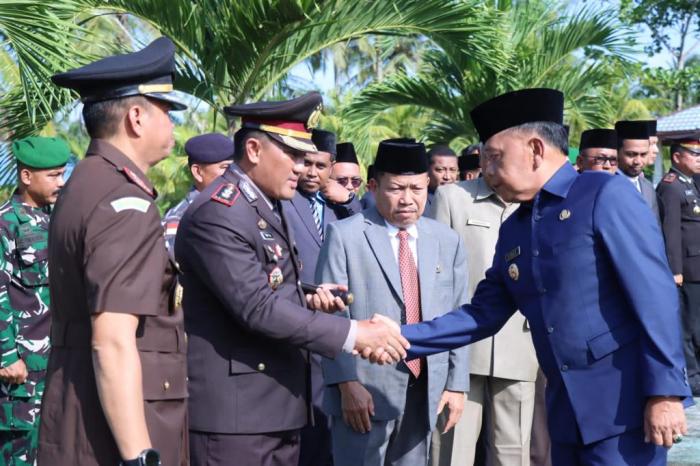 Polres Meranti Gelar Upacara Peringatan Hari Pahlawan ke-78 dan Tabur Bunga di TMP Bijuangsa